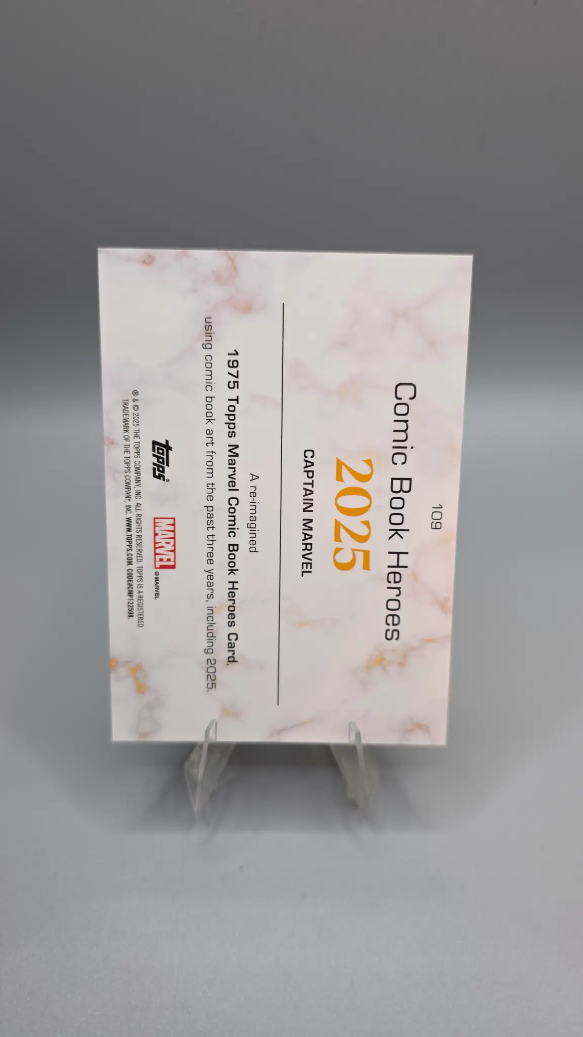 Captain Marvel - Back